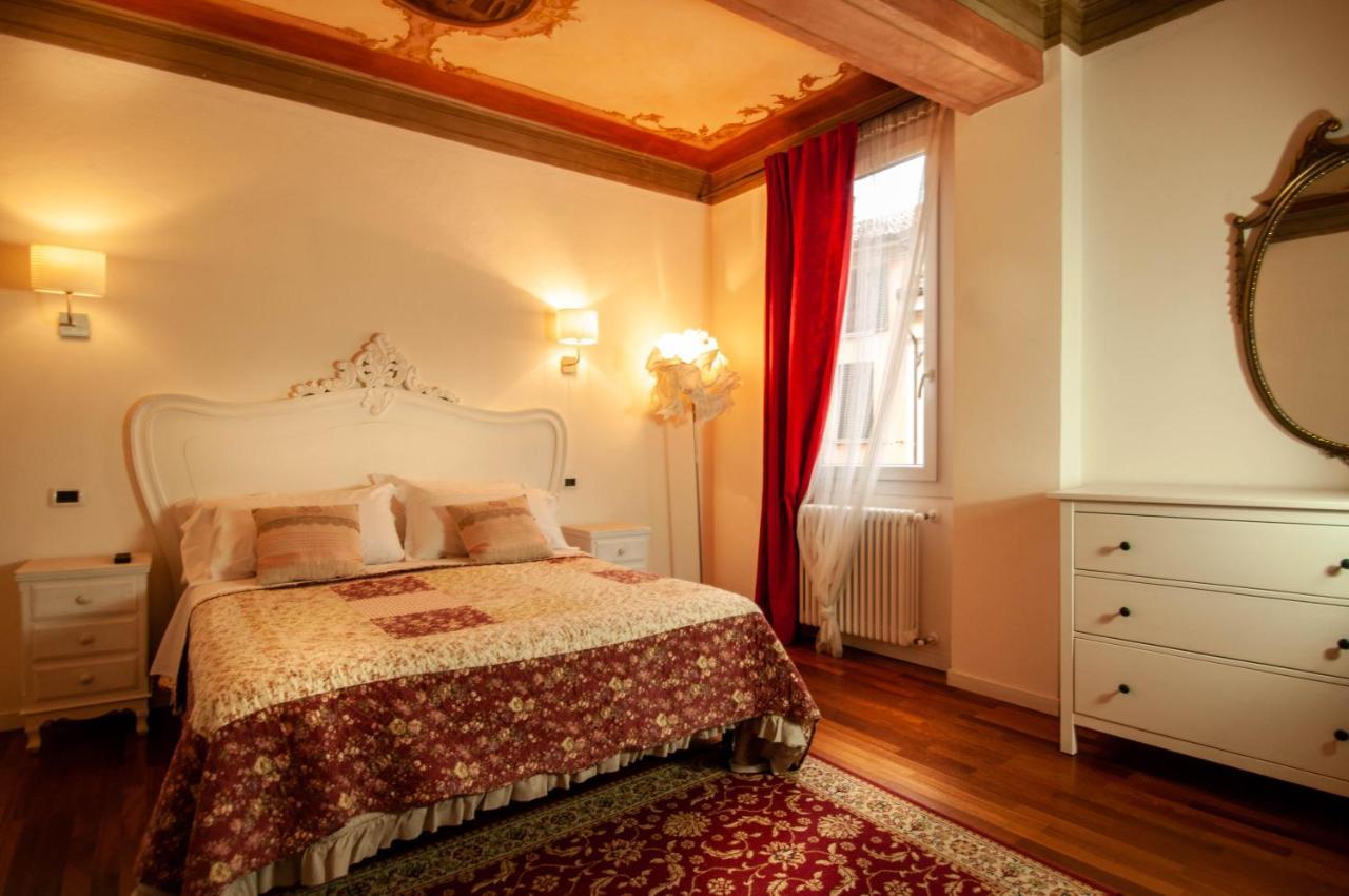 Porta Antica Apartment Bologna Buitenkant foto