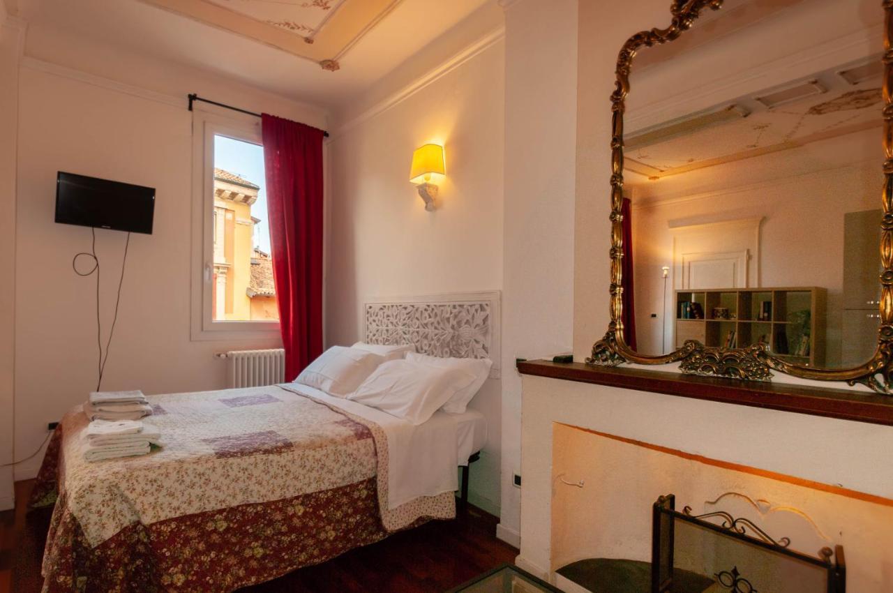 Porta Antica Apartment Bologna Buitenkant foto